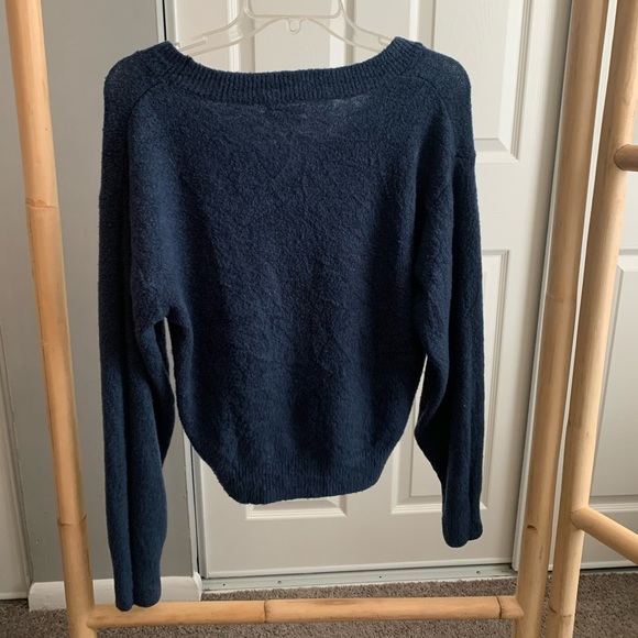 -SOLD- Urban Outfitters Sweater - Picture 3 of 4
